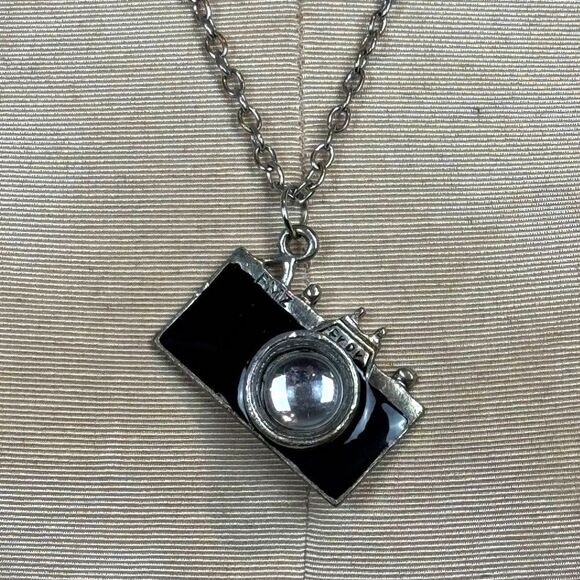 Silver Tone Chain Camera Pendant Necklace 26” - Picture 2 of 5